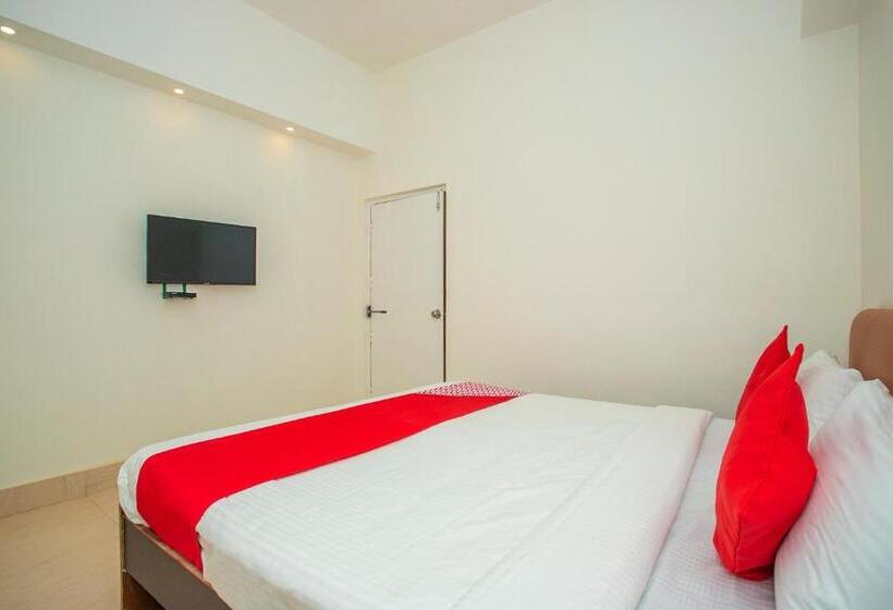 בית מלון כפרי Oyo 18544 Amm Residency