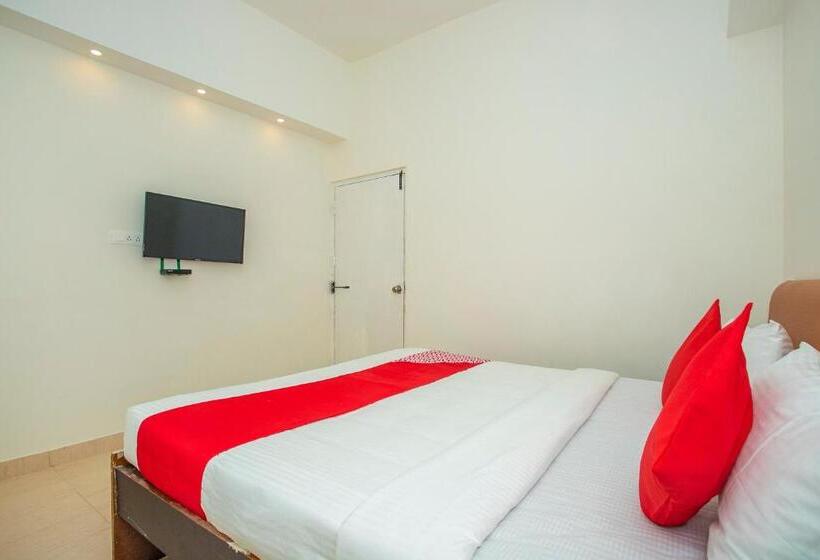 בית מלון כפרי Oyo 18544 Amm Residency