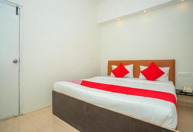 בית מלון כפרי Oyo 18544 Amm Residency