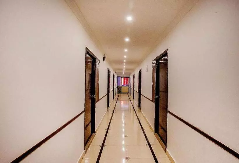 هتل Oyo 18544 Amm Residency