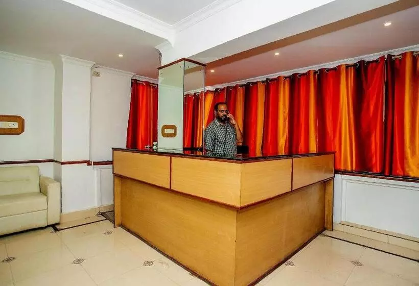 هتل Oyo 18544 Amm Residency