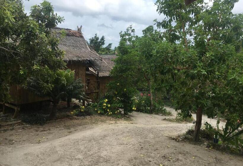 Hotel Scuba Republic Beach Bungalows