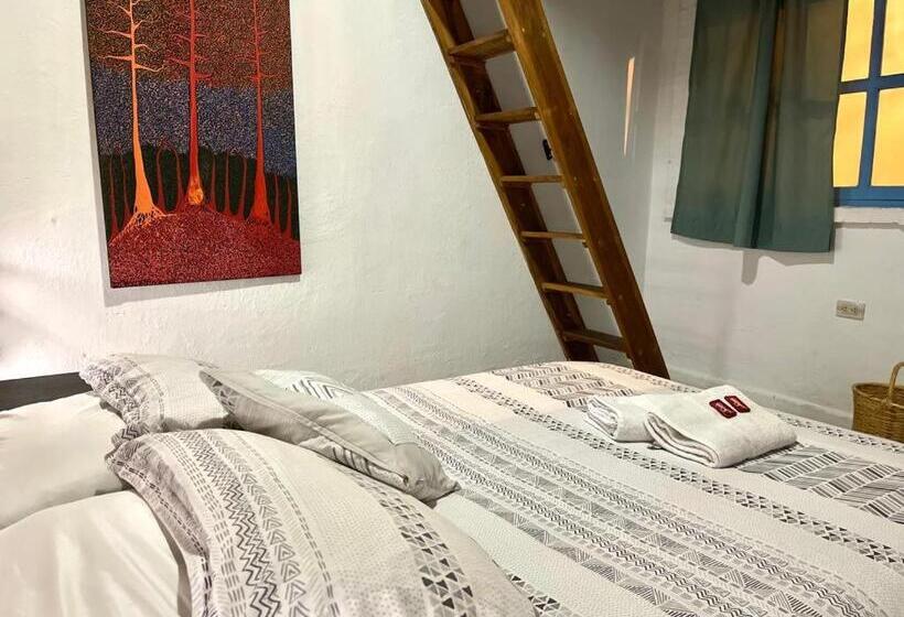 Pension Hostel Once Once