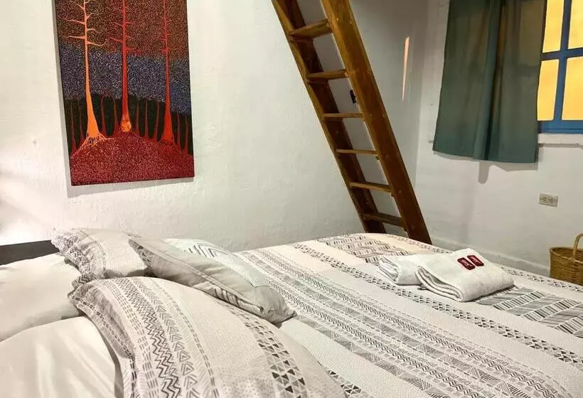 Majatalo Hostel Once Once