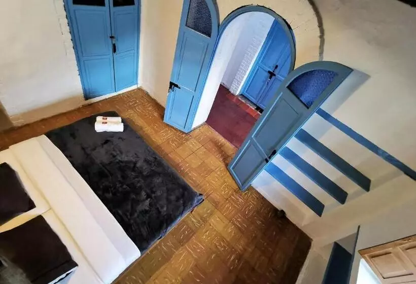 Majatalo Hostel Once Once