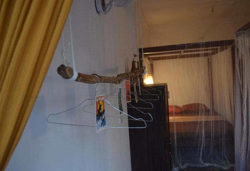 Herberge Chez Podi Surf Stay