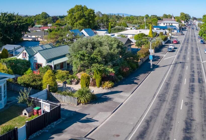 مبيت وإفطار Shy Cottage And Studio