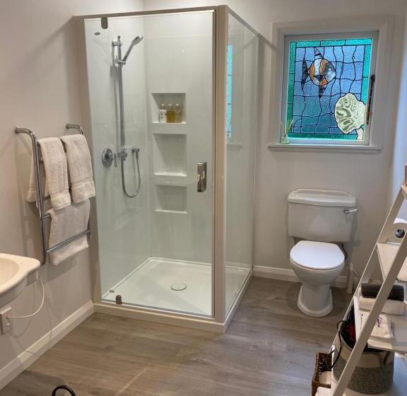 مبيت وإفطار Shy Cottage And Studio