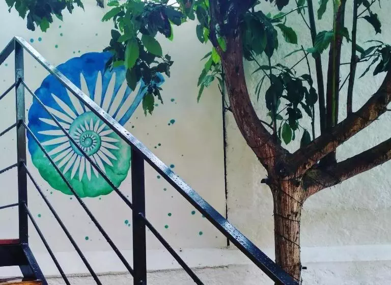 هتل La Caracola