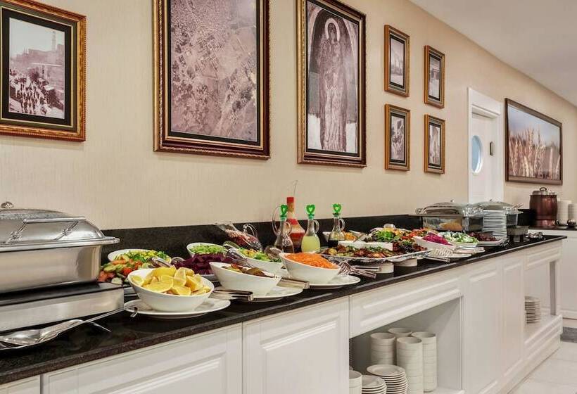 호텔 Ramada By Wyndham Nigde