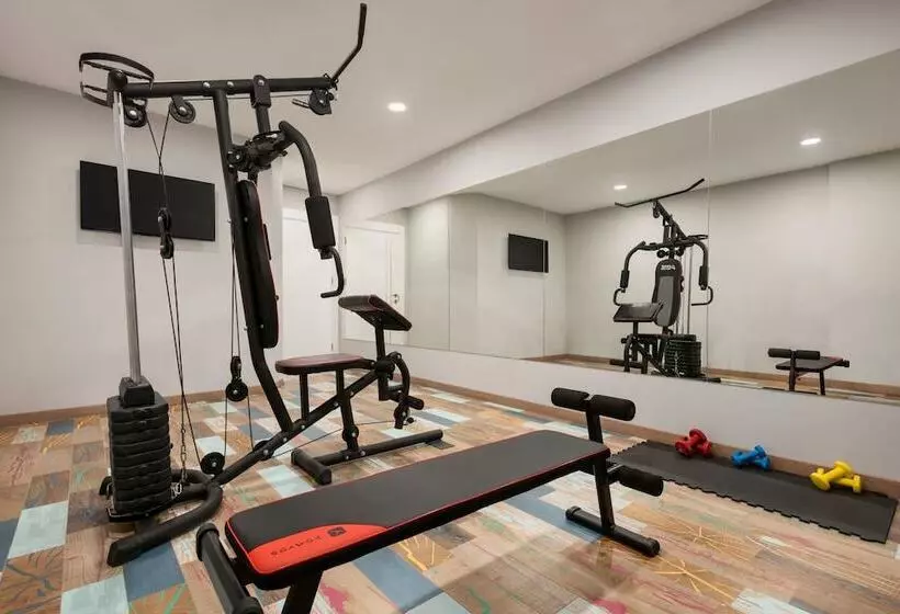 Hotelli Ramada By Wyndham Nigde