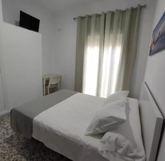 ペンション Hostal Mellizo