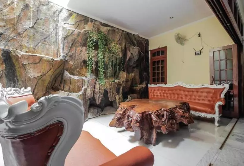 Majatalo Reddoorz @ Meruya 2