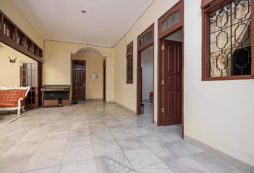 Majatalo Reddoorz @ Meruya 2