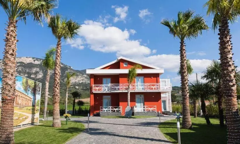 Aamiaismajoitus (B&B) L'incanto Di Paestum