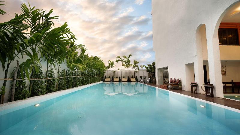 هتل Mane Colonial Classic