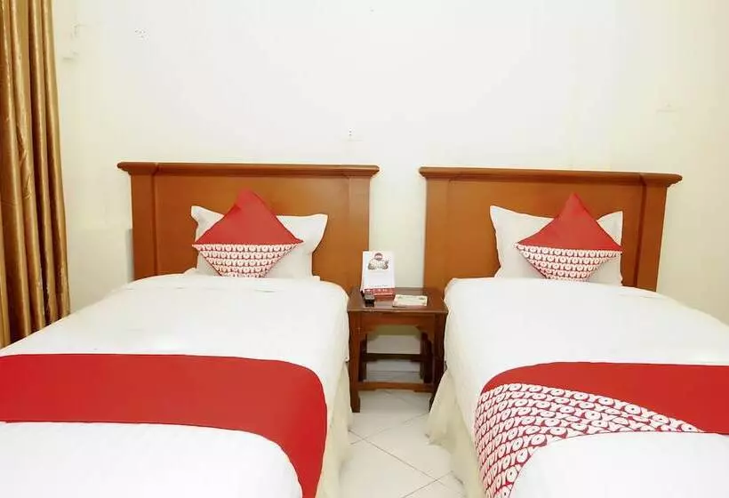 هتل Oyo 236 Penginapan Rumah Hijau