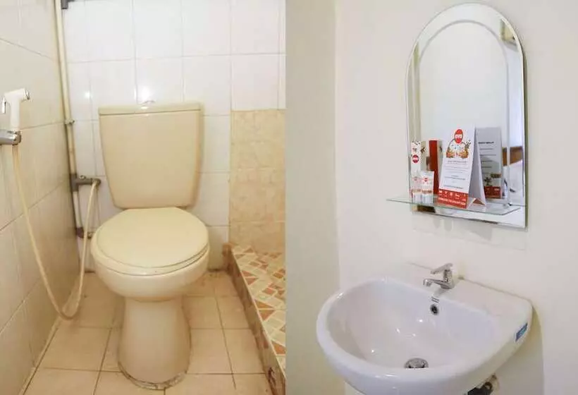 هتل Oyo 236 Penginapan Rumah Hijau