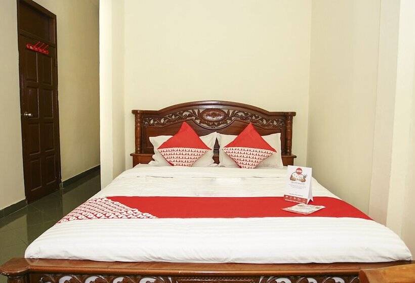 Отель Oyo 236 Penginapan Rumah Hijau