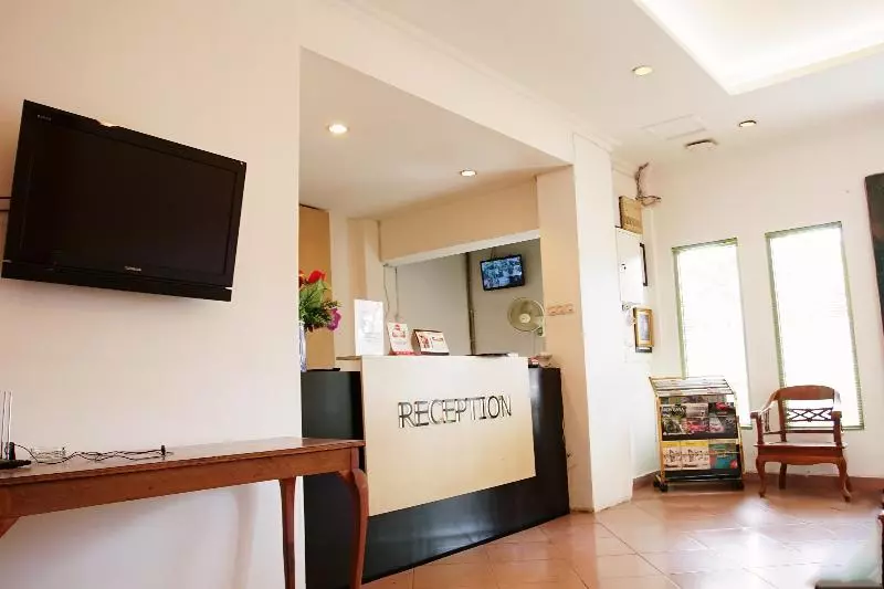 هتل Oyo 236 Penginapan Rumah Hijau