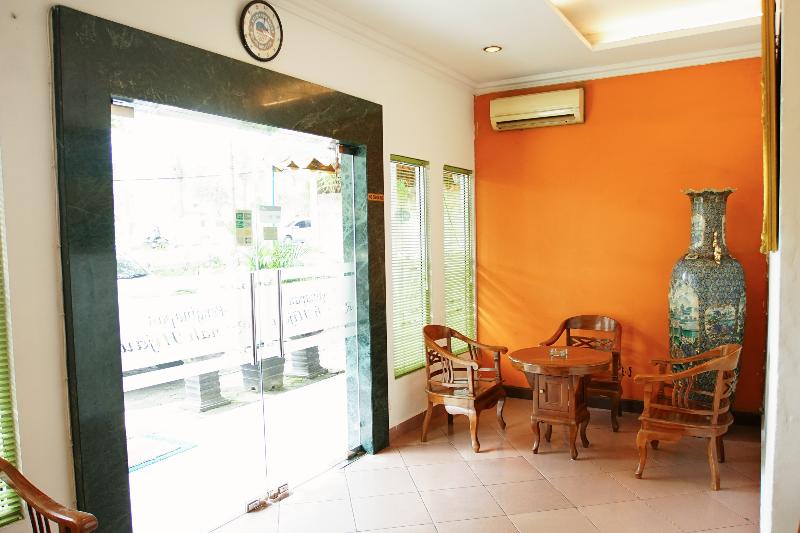 Отель Oyo 236 Penginapan Rumah Hijau