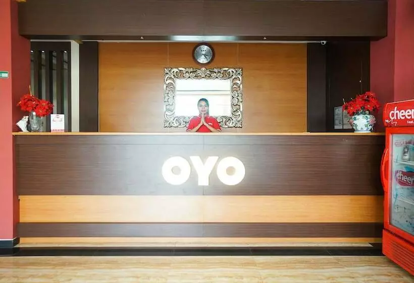 ホテル O 98 Residence Near Petra Christian University