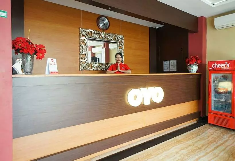 ホテル O 98 Residence Near Petra Christian University