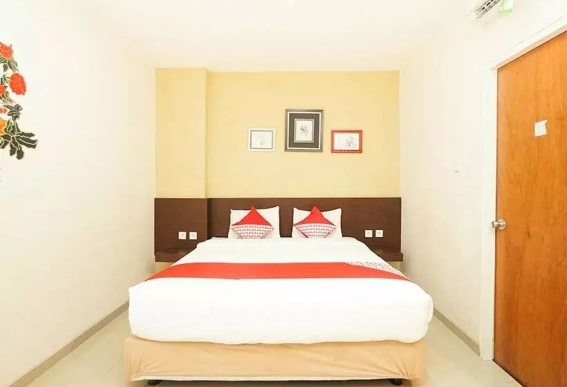 ホテル O 98 Residence Near Petra Christian University