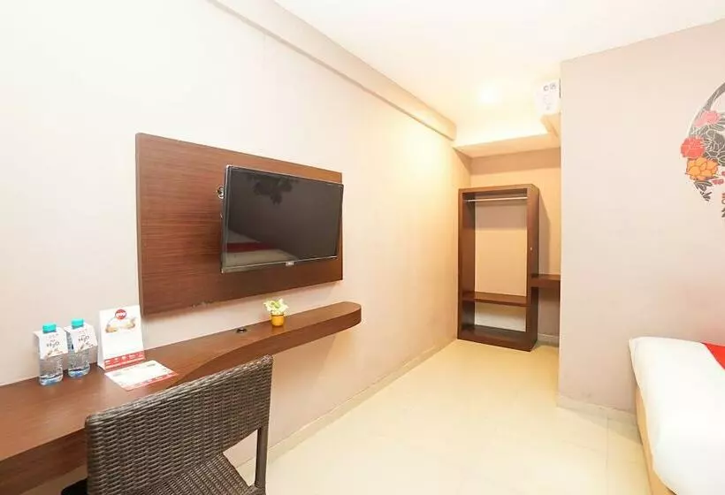 ホテル O 98 Residence Near Petra Christian University