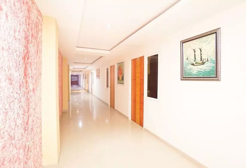 ホテル O 98 Residence Near Petra Christian University
