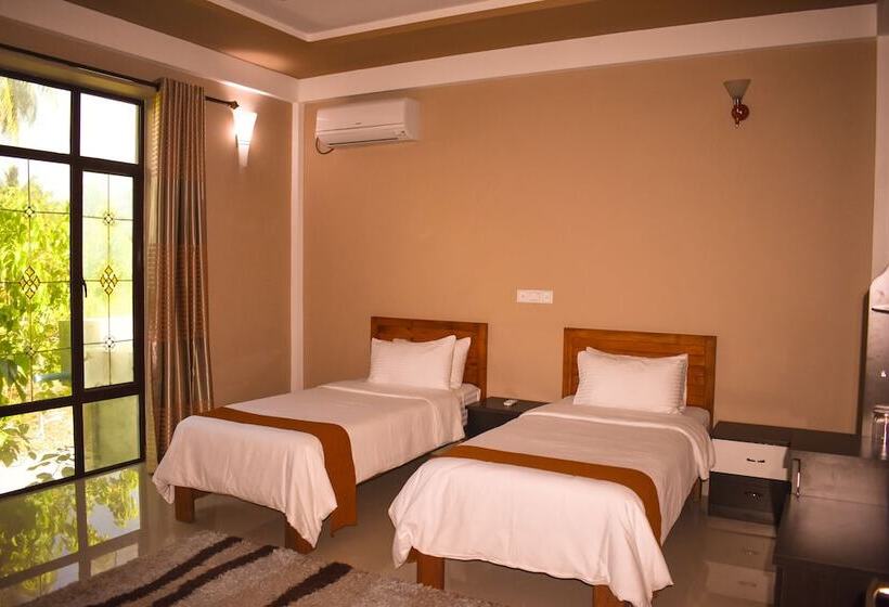 Pension Calyx Grand Fuvahmulah