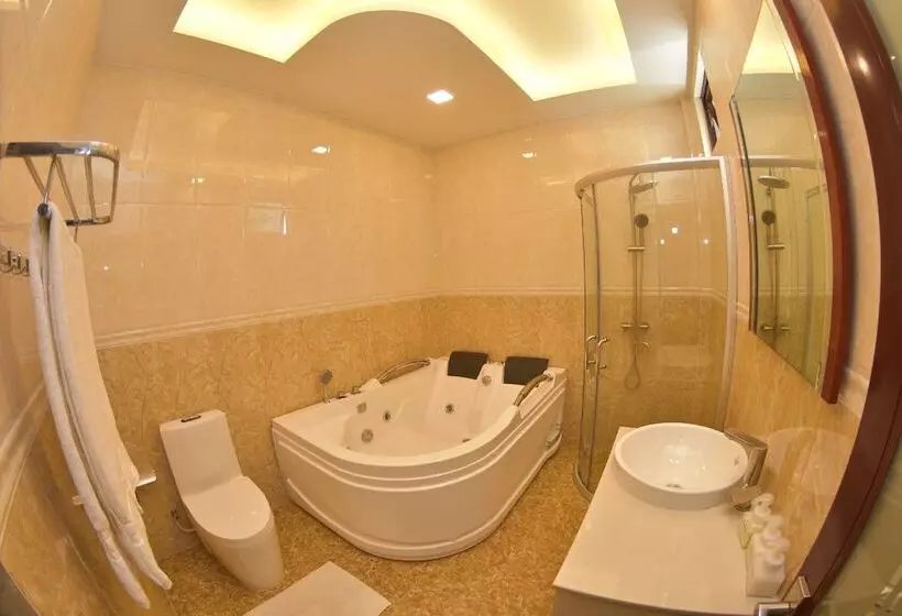 پانسیون Calyx Grand Fuvahmulah