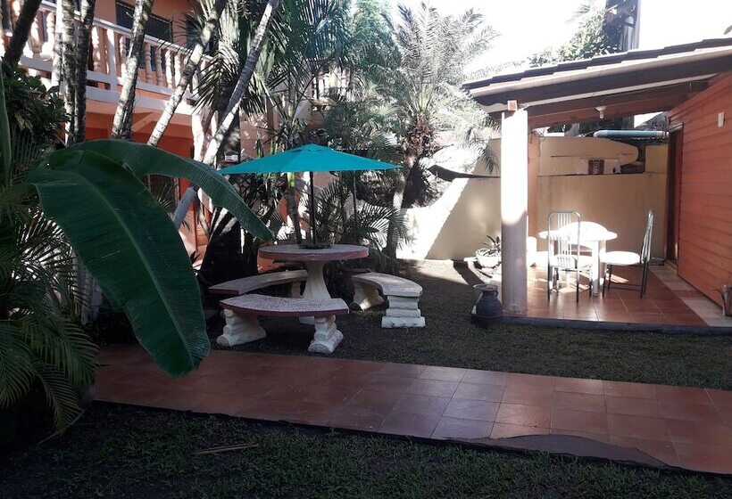 پانسیون Las Vibras Hostel