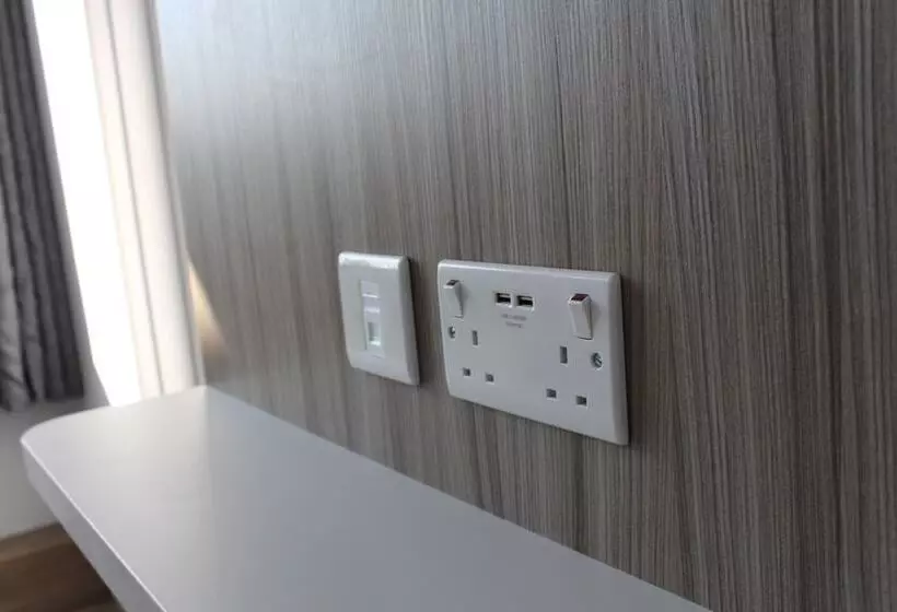 Sky Nights Hotel London Heathrow