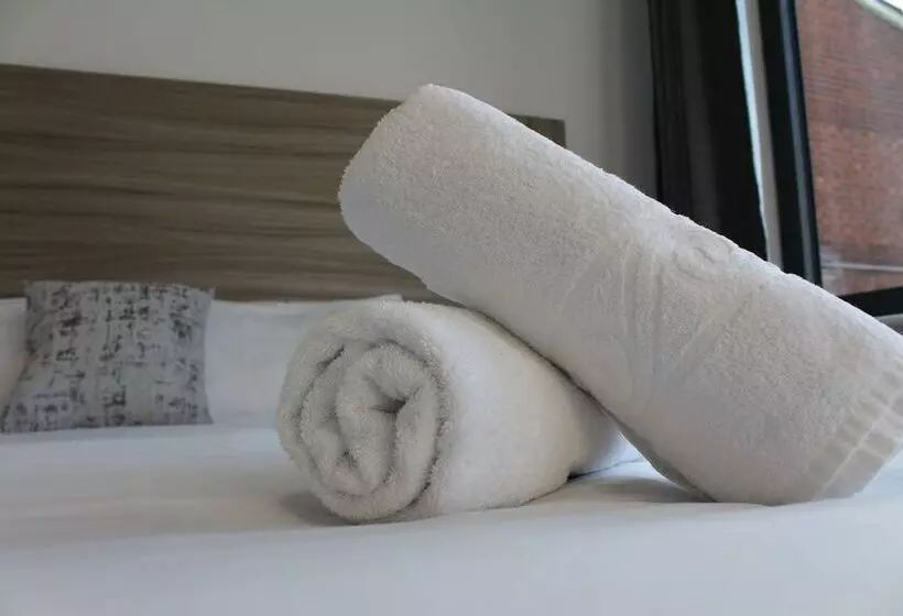 Sky Nights Hotel London Heathrow