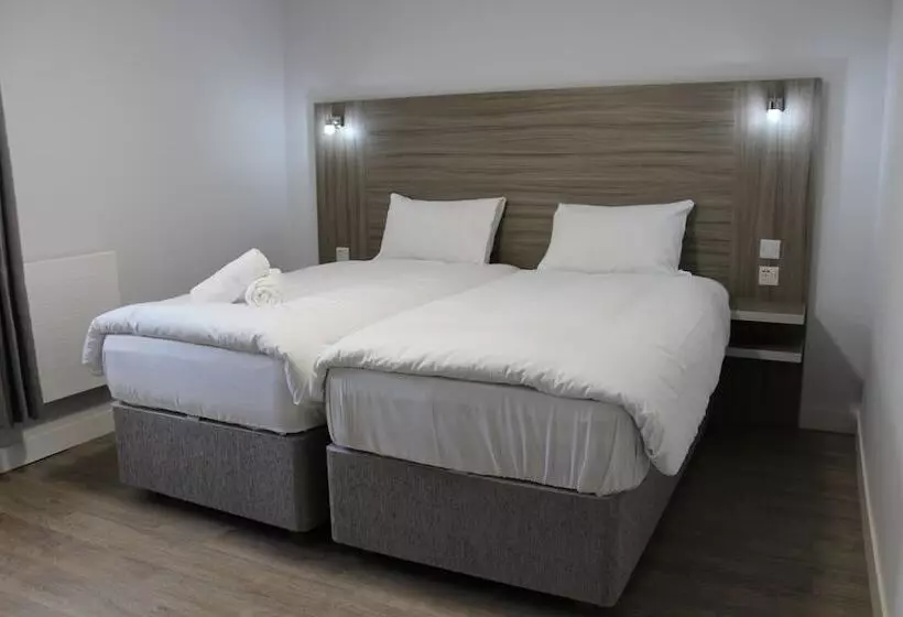 Sky Nights Hotel London Heathrow