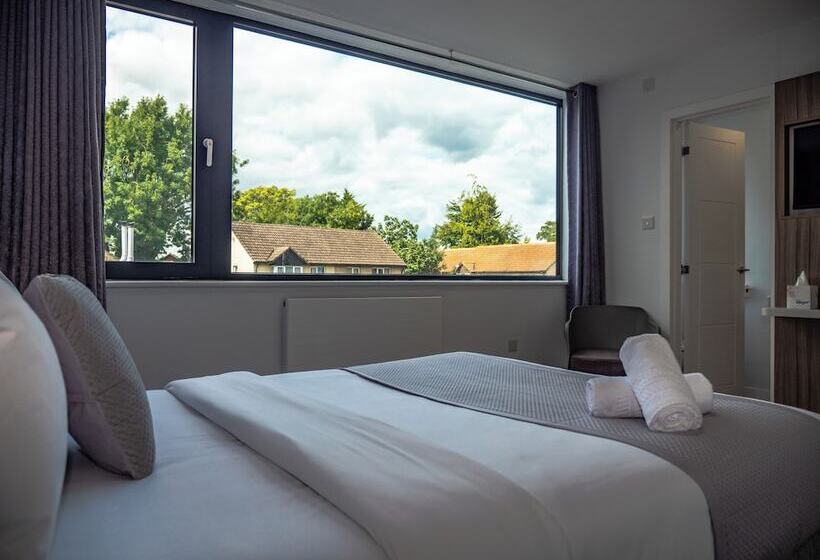 Sky Nights Hotel London Heathrow