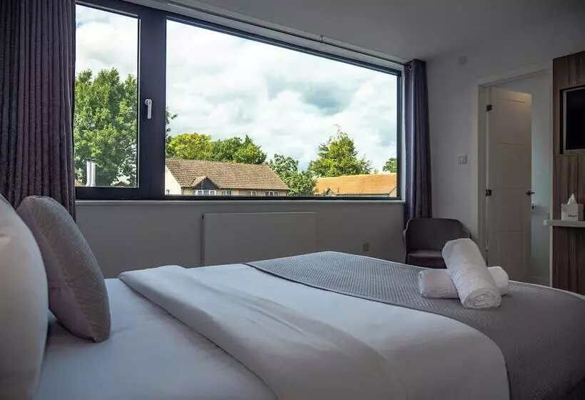 Sky Nights Hotel London Heathrow