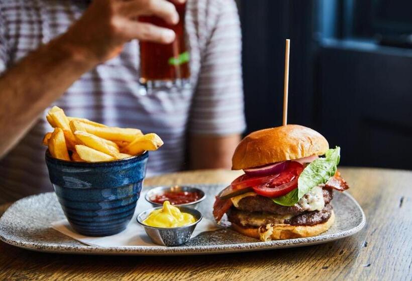 호텔 The Wellington Arms