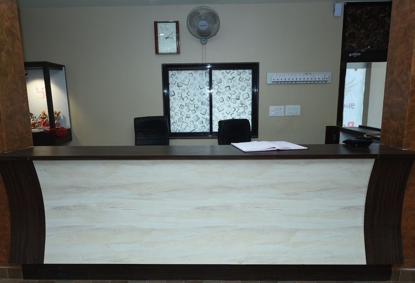 Oyo 23218 Hotel Laxmi Vridhi