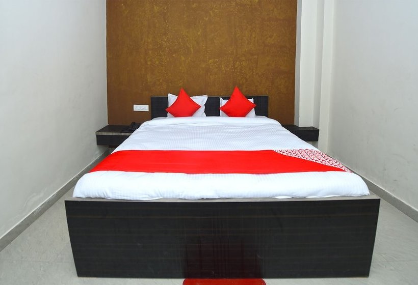 Oyo 23218 Hotel Laxmi Vridhi