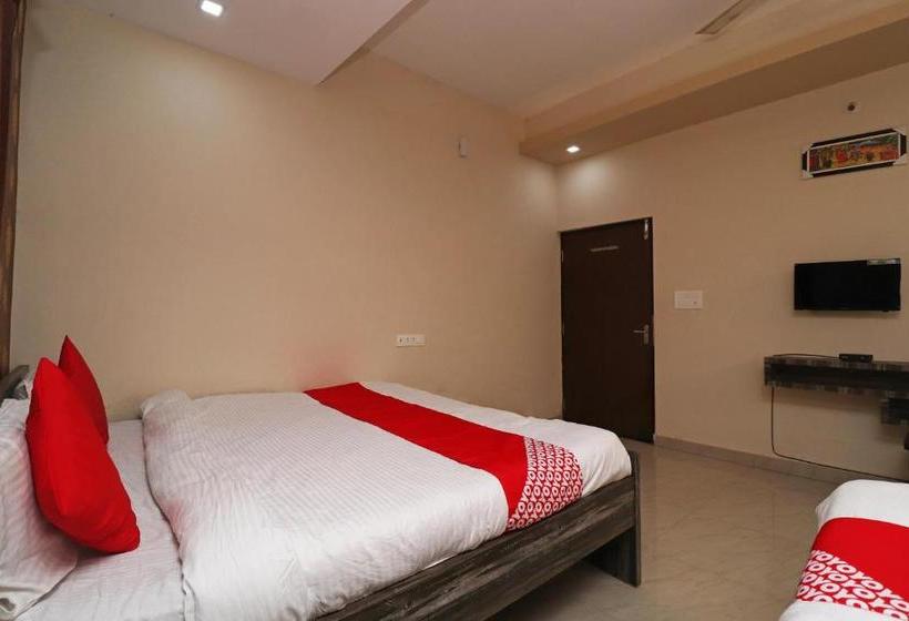 Oyo 23218 Hotel Laxmi Vridhi