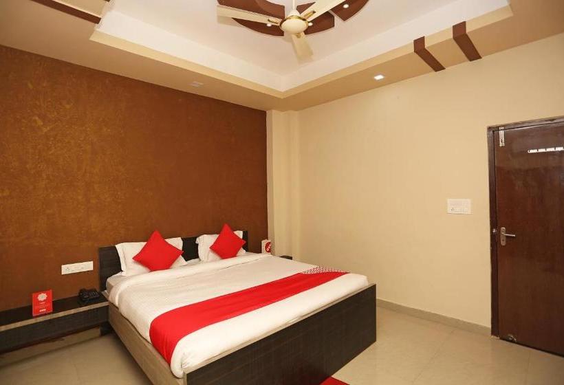 Oyo 23218 Hotel Laxmi Vridhi