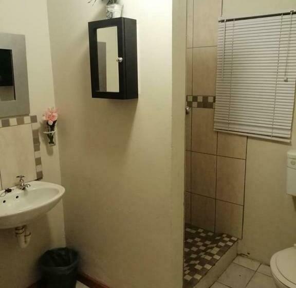 הוסטל Garden Route Stay