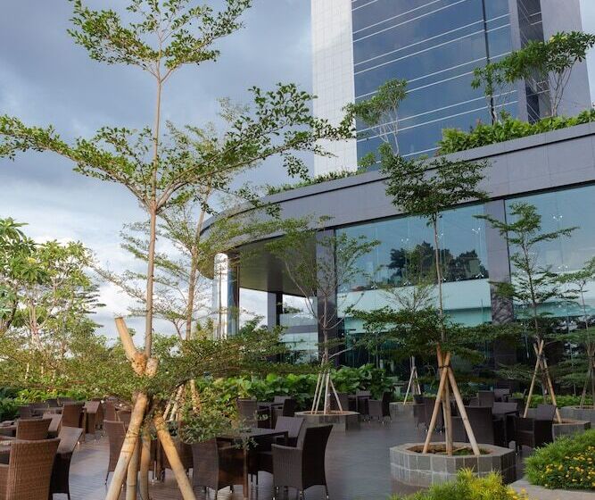 Avenzel Hotel & Convention Cibubur