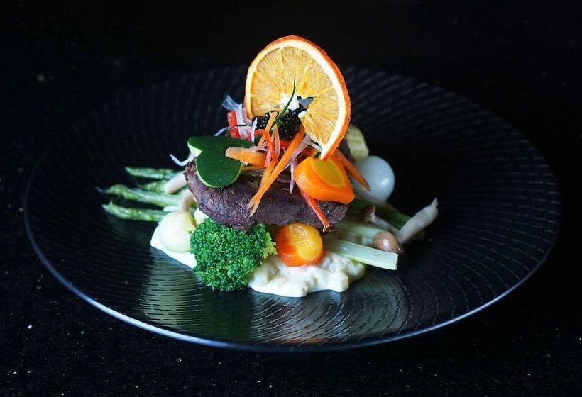 Avenzel Hotel & Convention Cibubur