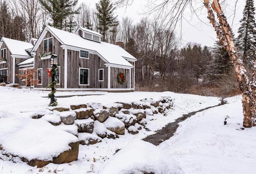 호텔 The Barnstead Inn