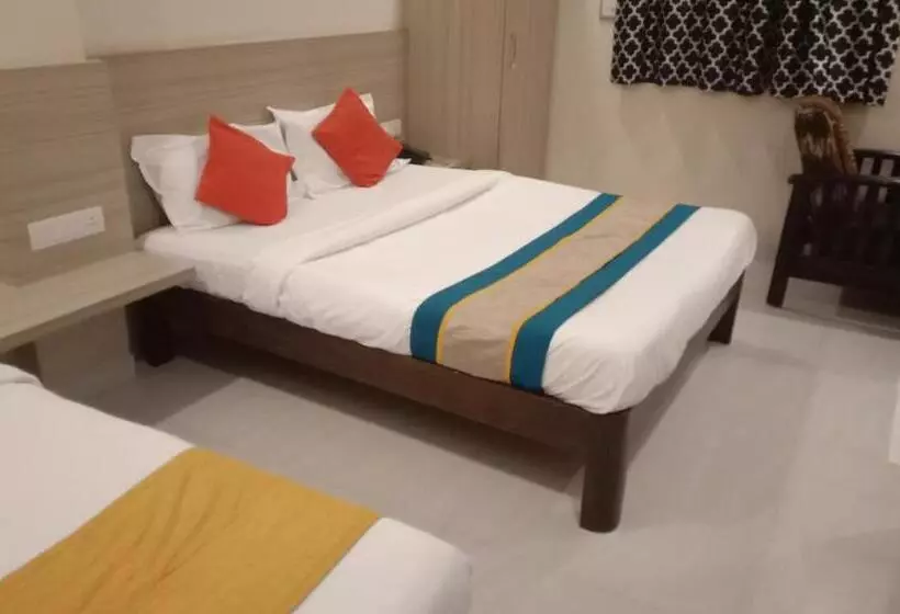 هتل The Elite Inn