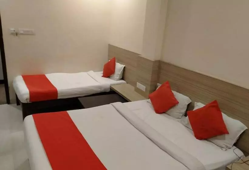 هتل The Elite Inn