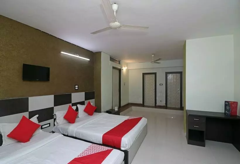 Oyo 4817 Hotel Hill Heights